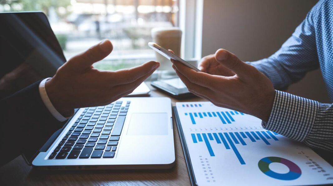 Passive Vs Active Investment Portfolio: A Smart Choice